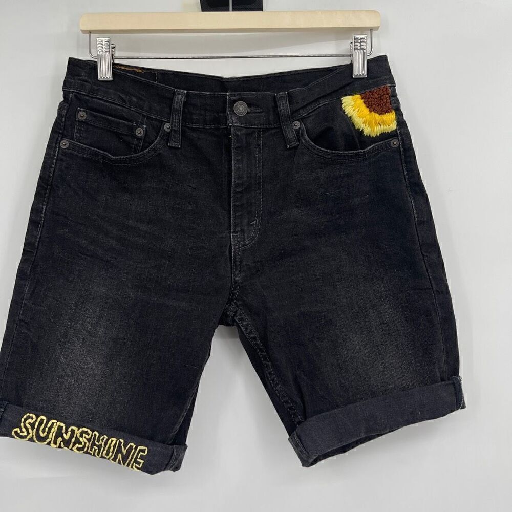 Levi’s Black Distressed 511 Slim Fit Sunshine Cuffed Denim Shorts Size 32
